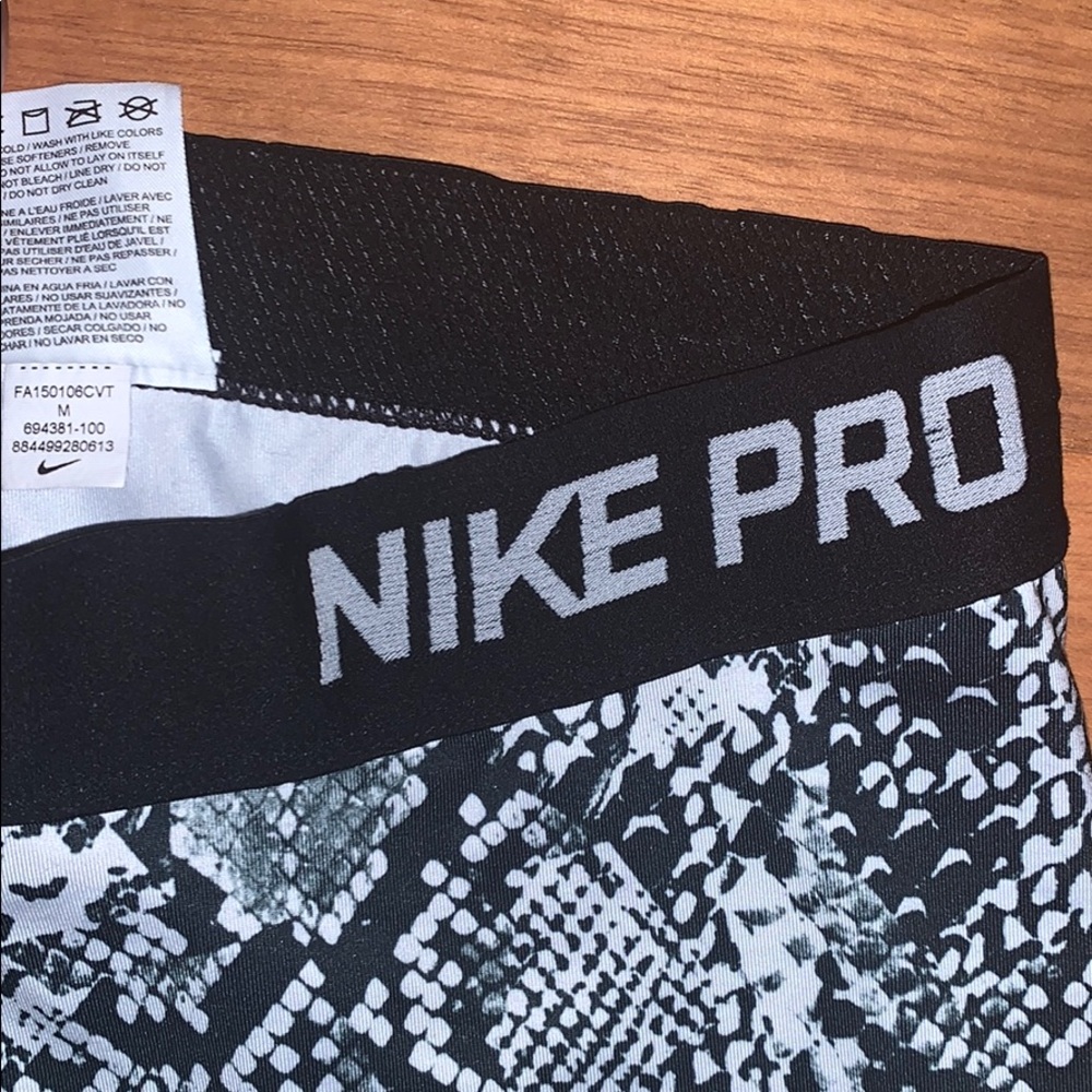 Nike python leggings - Picture 2 of 2